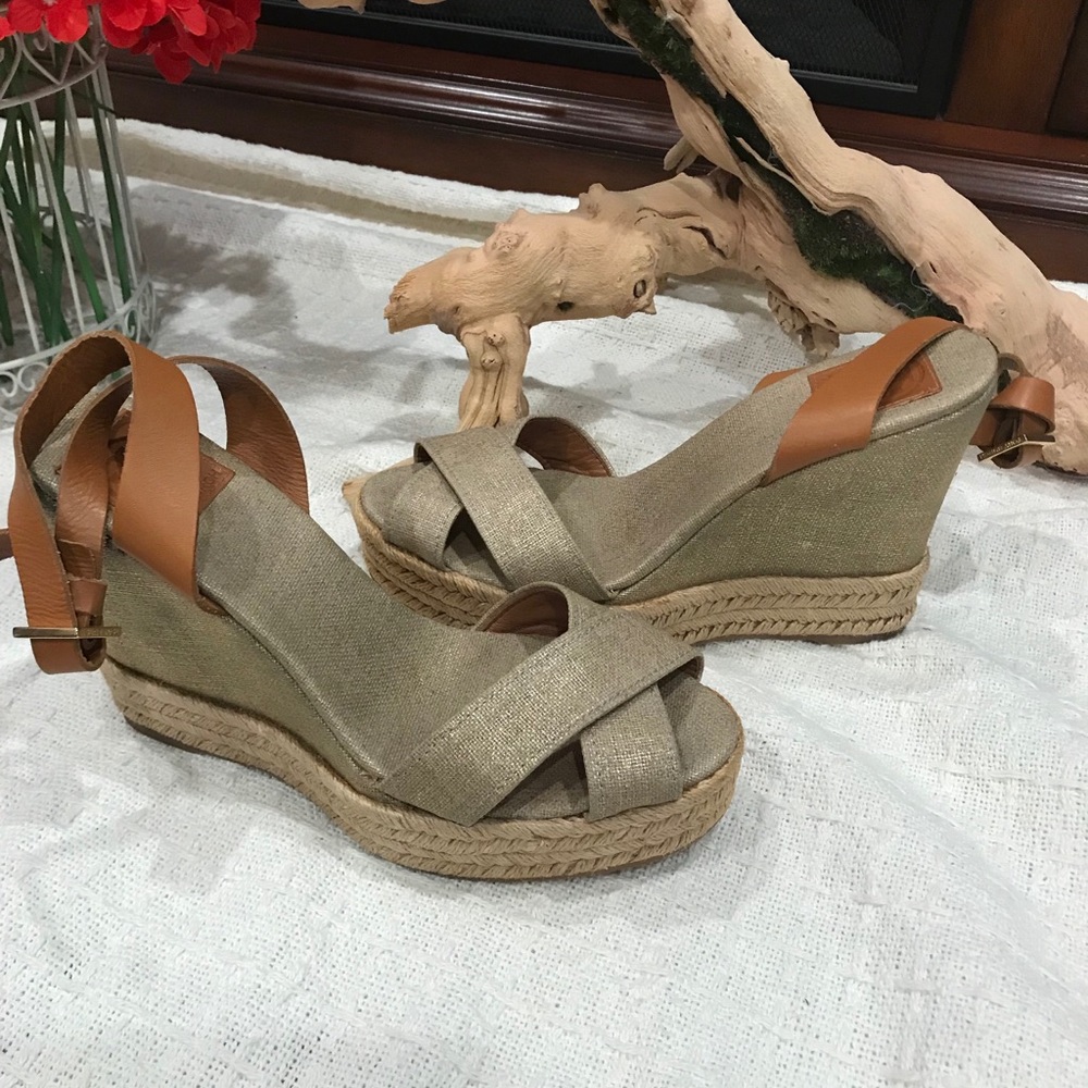 TORY BURCH WEDGE SIZE 11B
